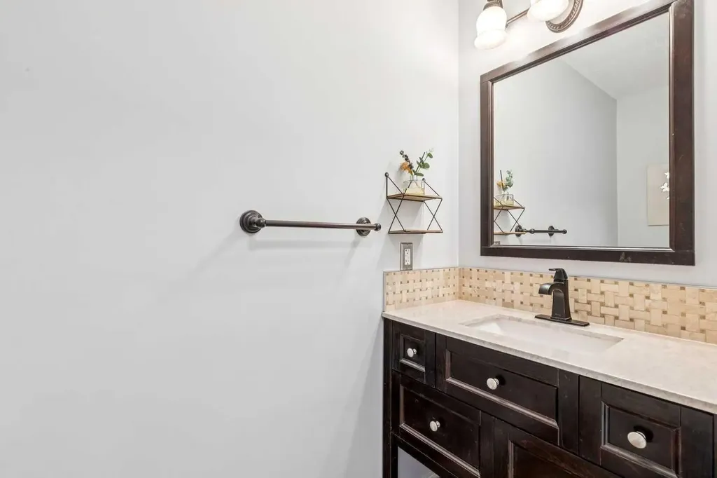 79 Millside Crescent SW Calgary AB T2Y2P1