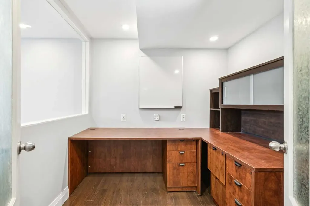 79 Millside Crescent SW Calgary AB T2Y2P1