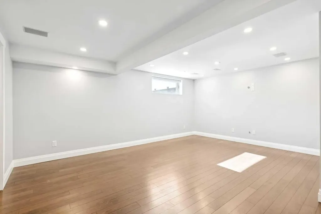 79 Millside Crescent SW Calgary AB T2Y2P1