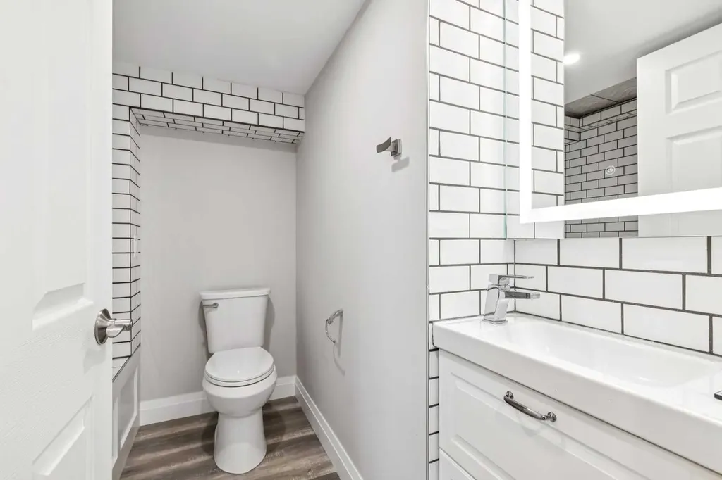 79 Millside Crescent SW Calgary AB T2Y2P1