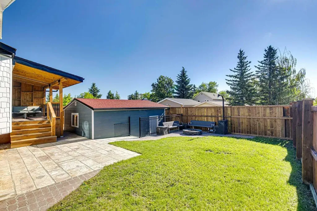 79 Millside Crescent SW Calgary AB T2Y2P1