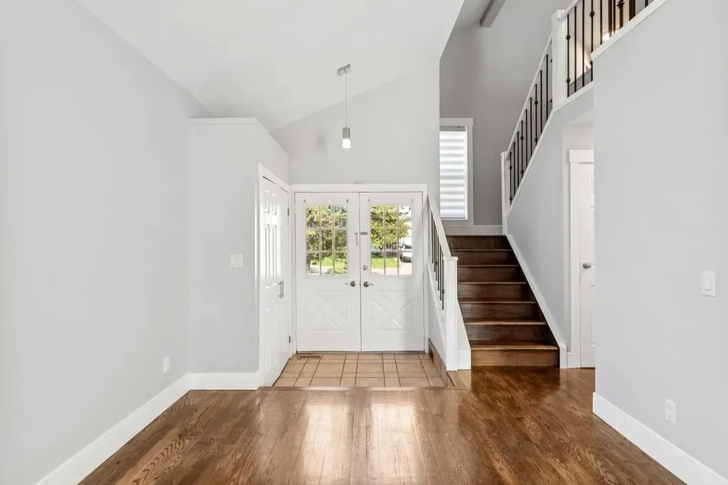79 Millside Crescent SW Calgary AB T2Y2P1