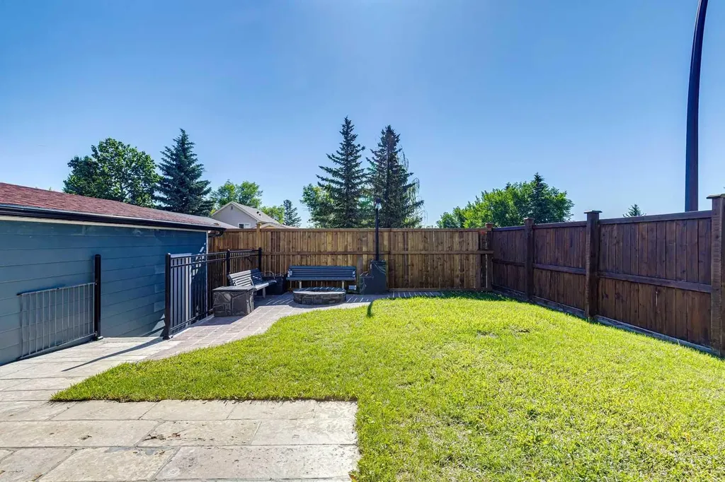 79 Millside Crescent SW Calgary AB T2Y2P1
