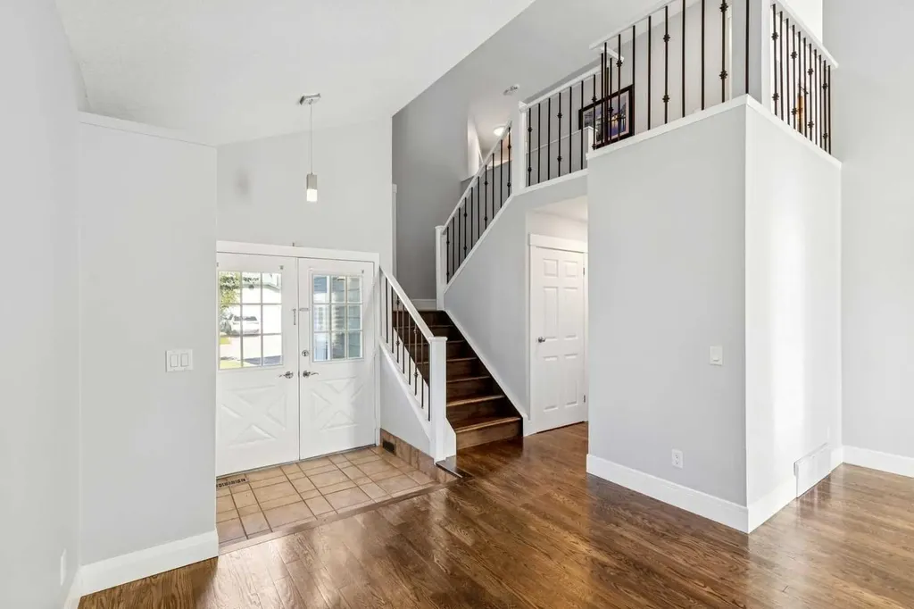79 Millside Crescent SW Calgary AB T2Y2P1