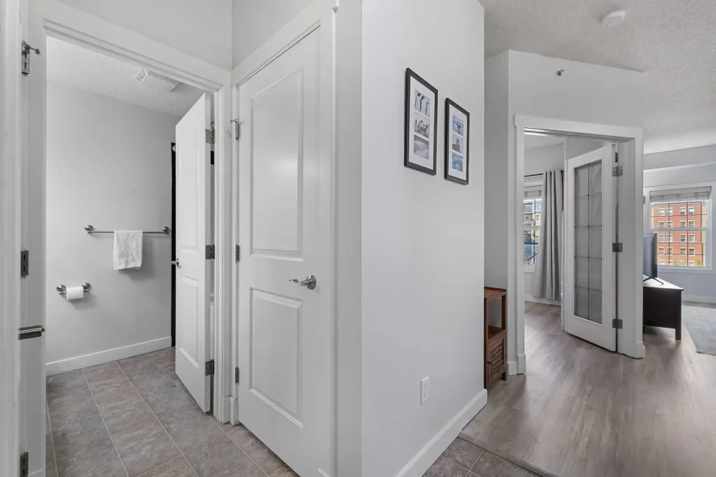 11811 Lake Fraser Drive SE Calgary AB T2J 7J4