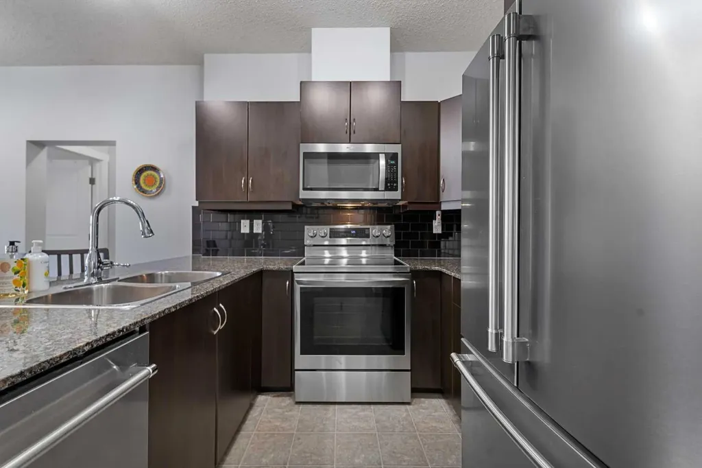 11811 Lake Fraser Drive SE Calgary AB T2J 7J4