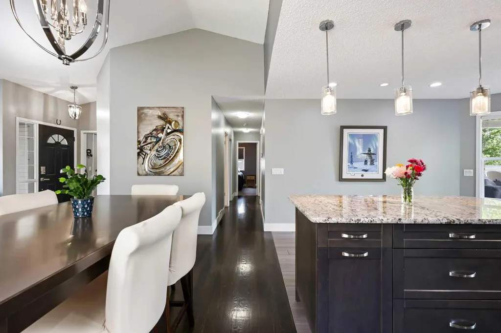 11 Strathmore Lakes Crescent Strathmore AB T1P 1L7