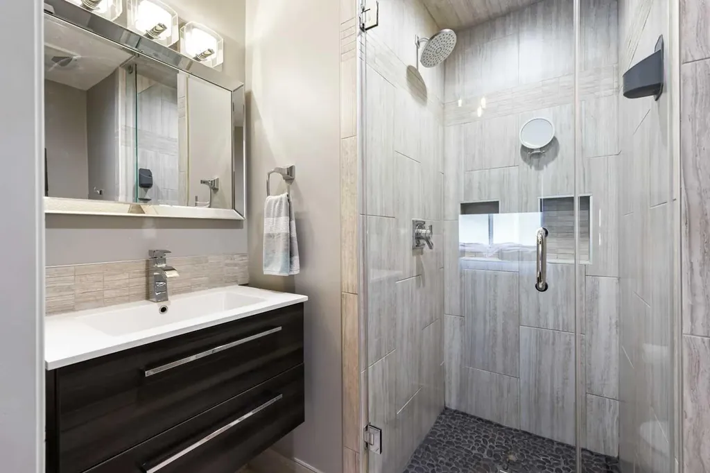 11 Strathmore Lakes Crescent Strathmore AB T1P 1L7