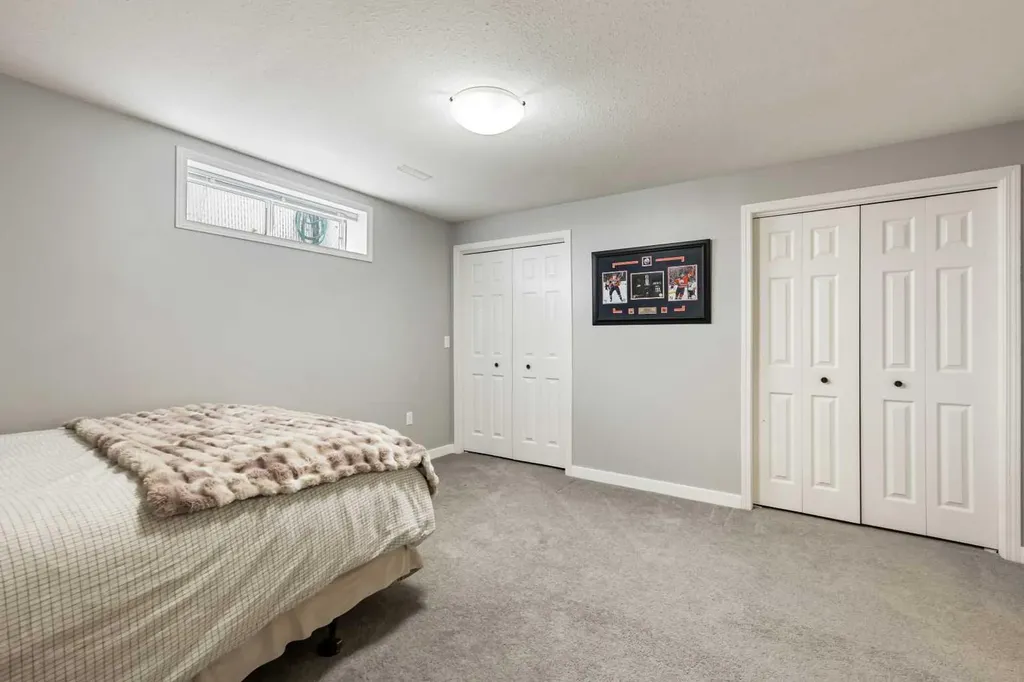 11 Strathmore Lakes Crescent Strathmore AB T1P 1L7