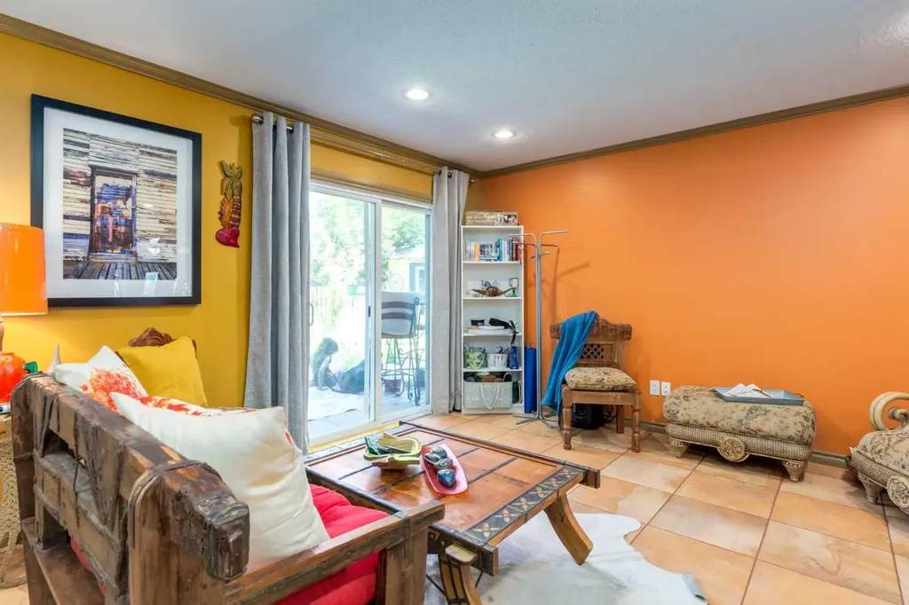 235 5 Street Drumheller AB T0J 0Y4