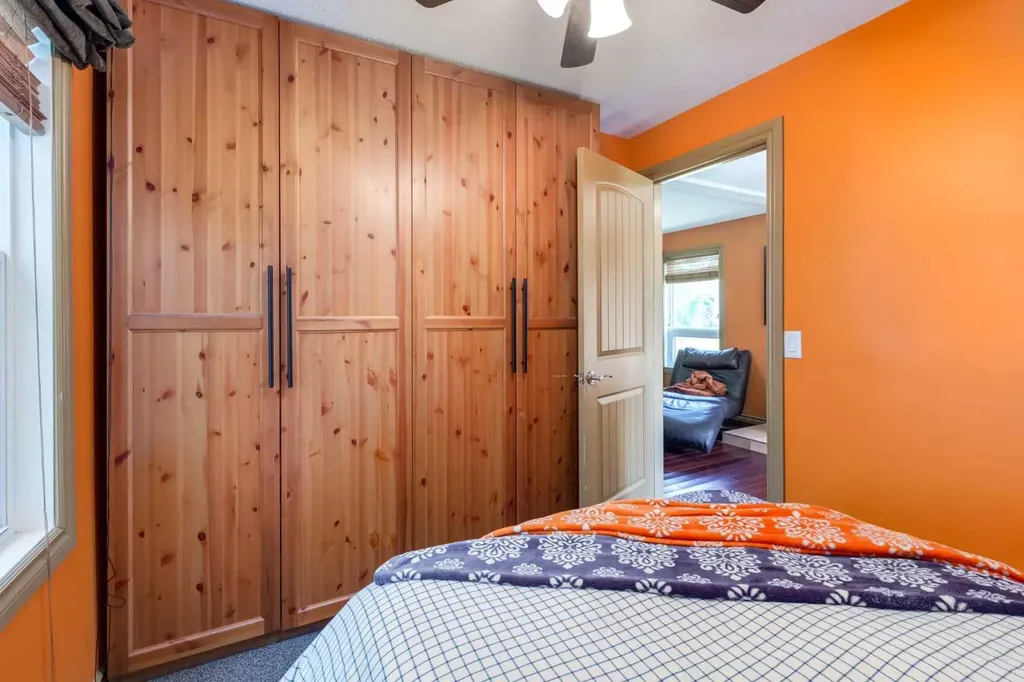 235 5 Street Drumheller AB T0J 0Y4