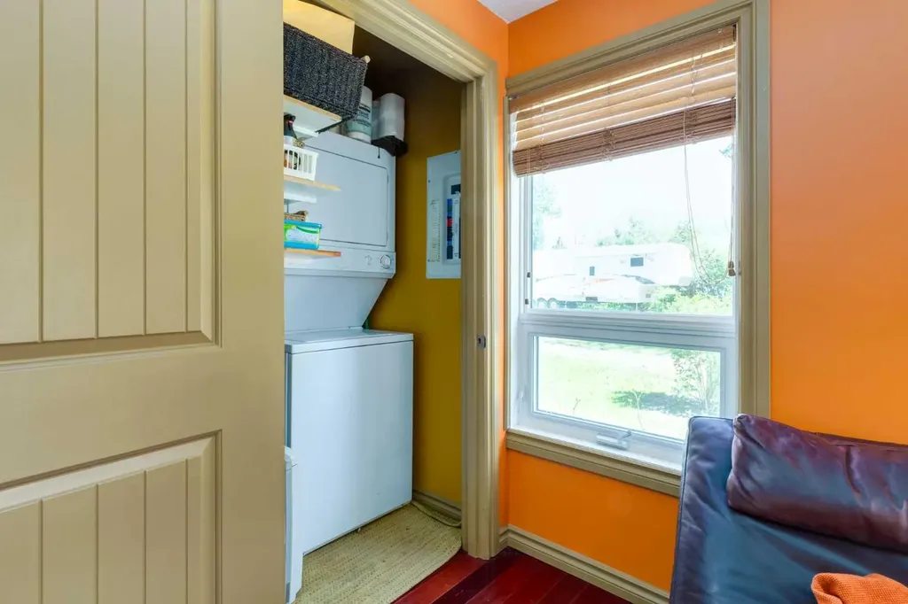 235 5 Street Drumheller AB T0J 0Y4