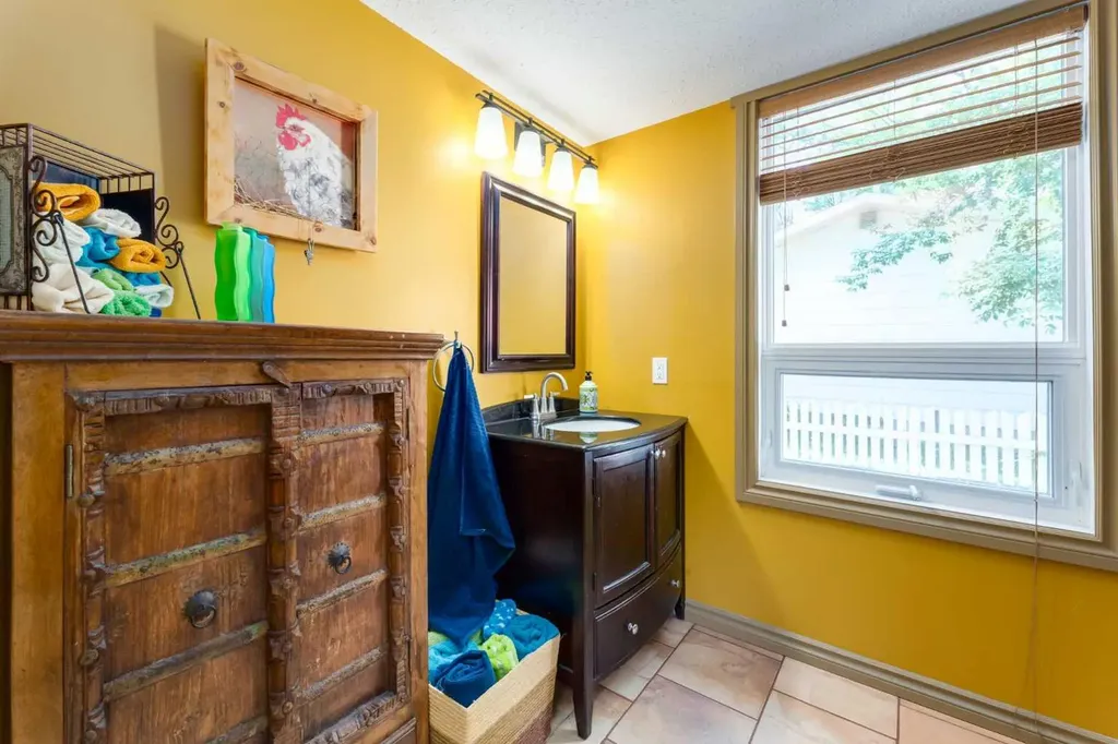 235 5 Street Drumheller AB T0J 0Y4