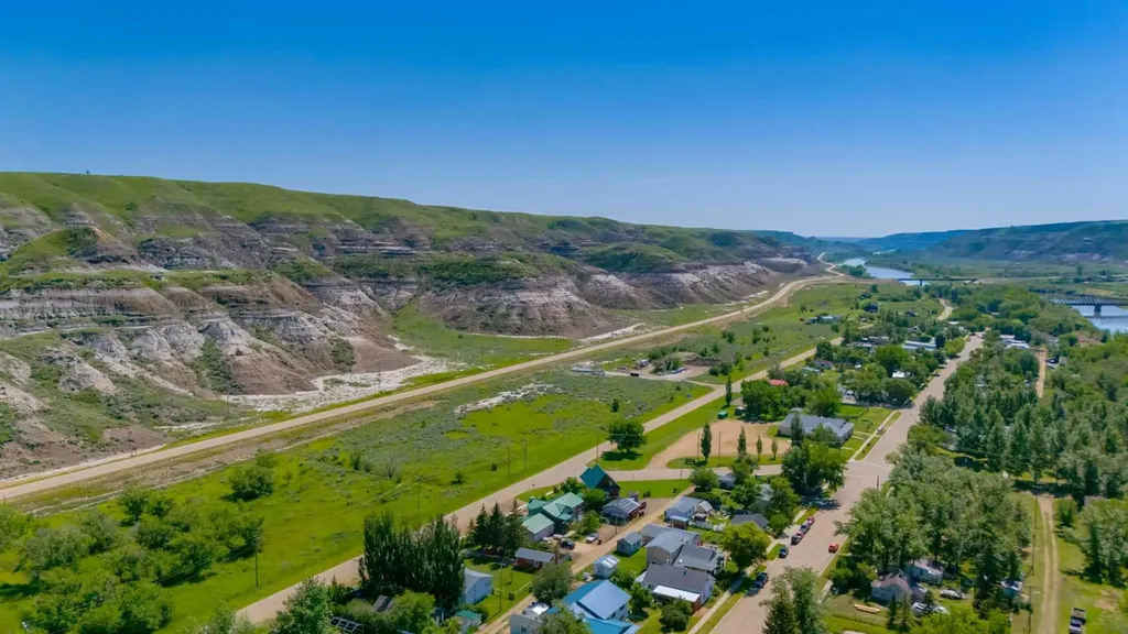 235 5 Street Drumheller AB T0J 0Y4