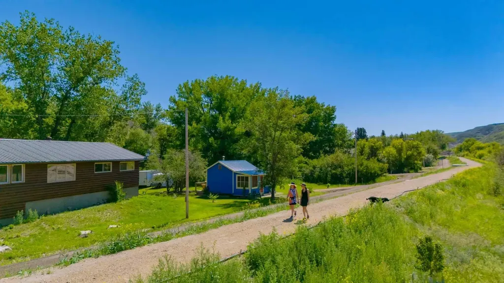 235 5 Street Drumheller AB T0J 0Y4
