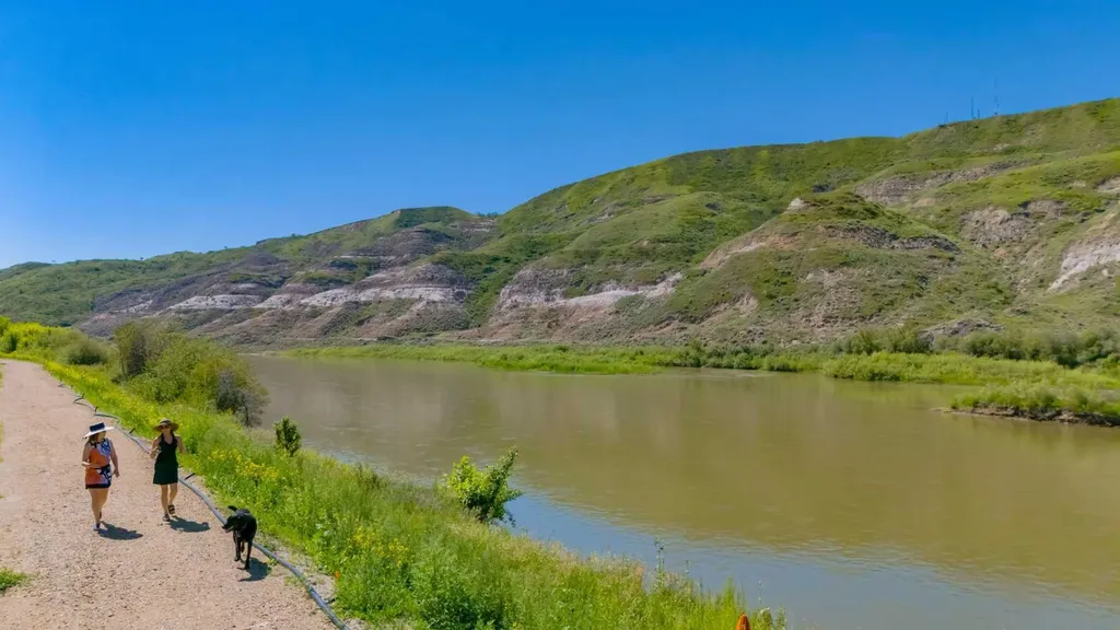 235 5 Street Drumheller AB T0J 0Y4