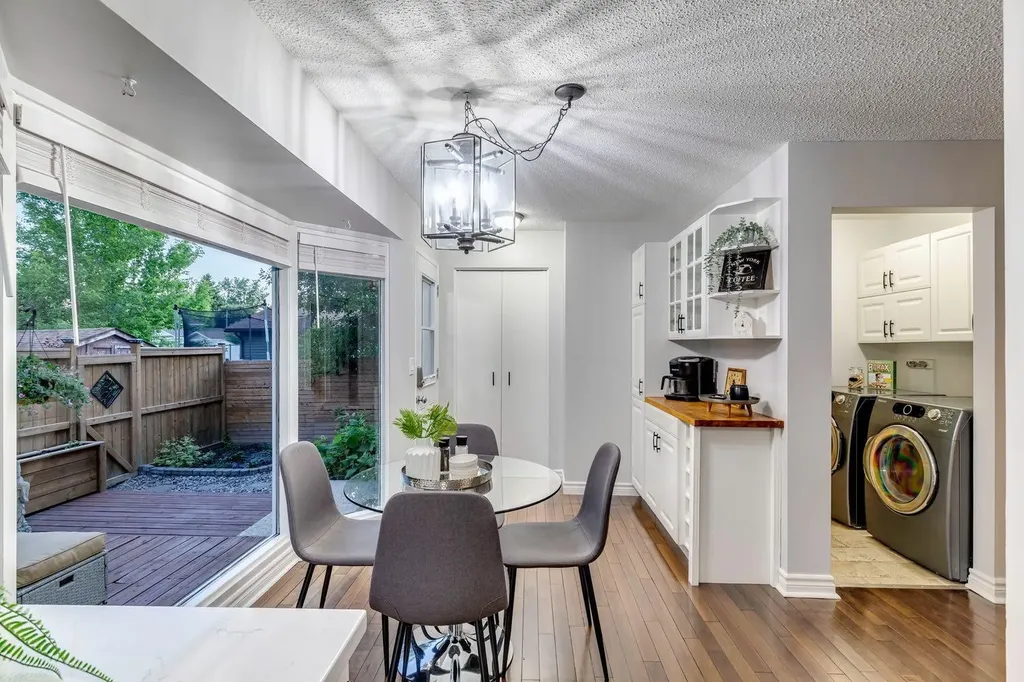 384 Midvalley Drive SE Calgary AB T2X1M7