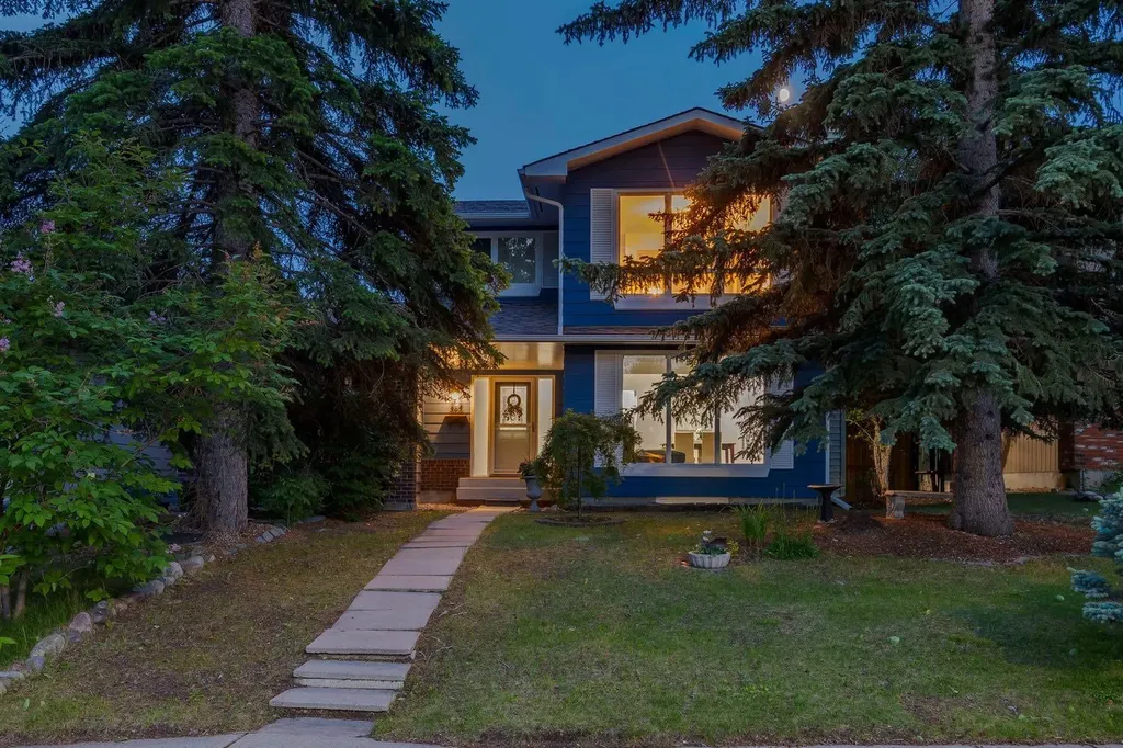 384 Midvalley Drive SE Calgary AB T2X1M7