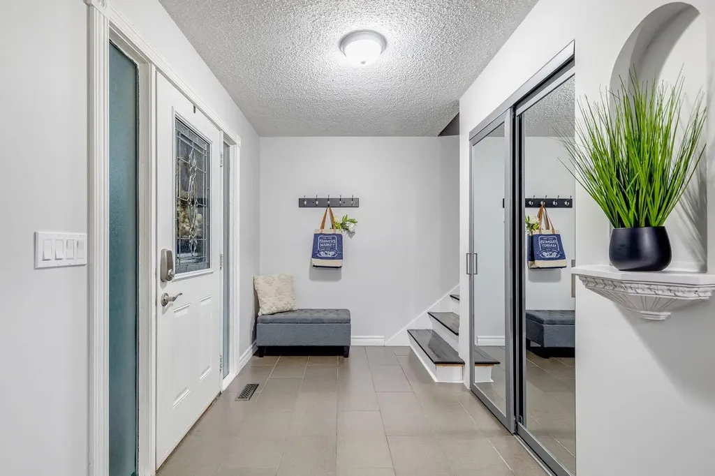 384 Midvalley Drive SE Calgary AB T2X1M7