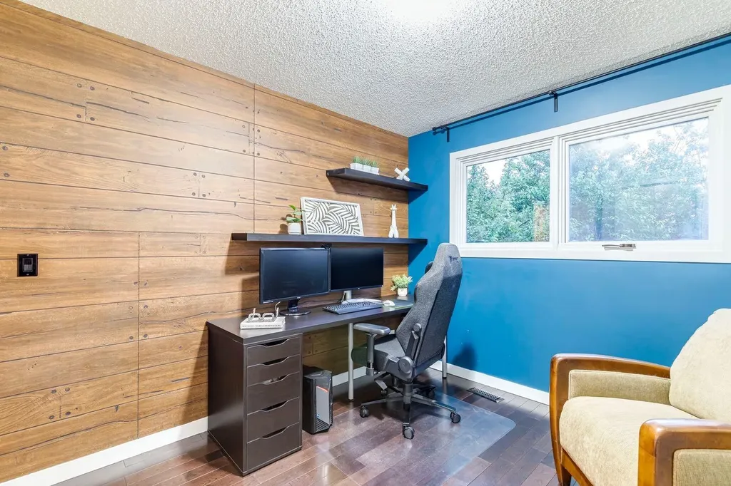 384 Midvalley Drive SE Calgary AB T2X1M7