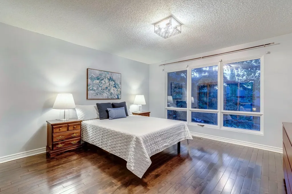 384 Midvalley Drive SE Calgary AB T2X1M7