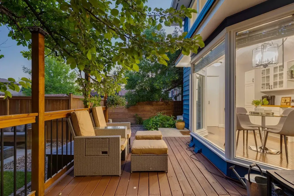 384 Midvalley Drive SE Calgary AB T2X1M7