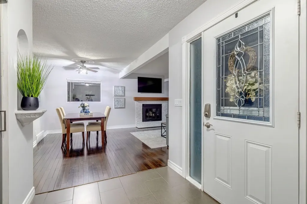 384 Midvalley Drive SE Calgary AB T2X1M7