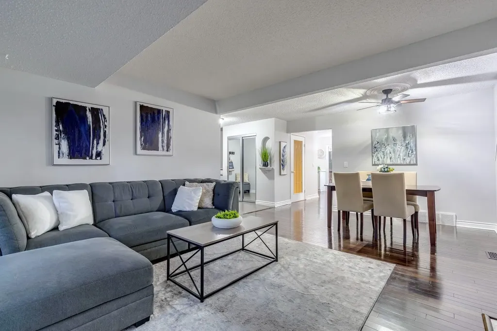 384 Midvalley Drive SE Calgary AB T2X1M7
