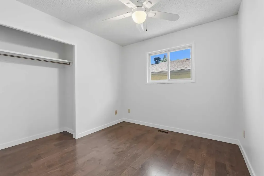 78 Harolds Hollow Whitecourt AB T7S 1C4