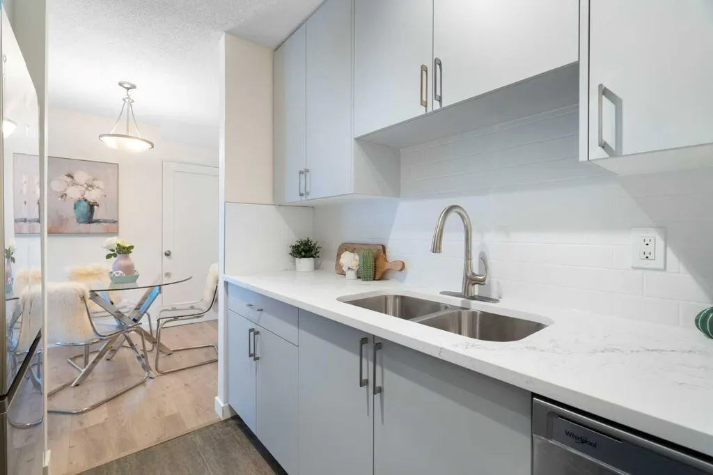 251 90 Avenue SE Calgary AB T2J 0A4