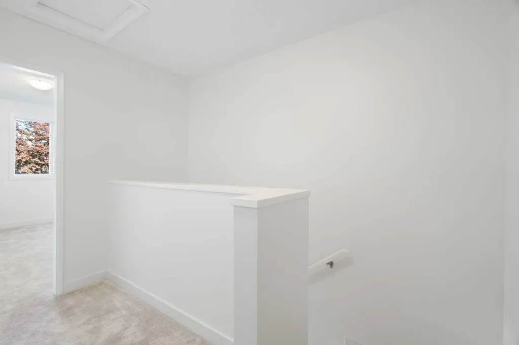 251 90 Avenue SE Calgary AB T2J 0A4