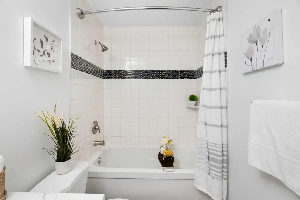 251 90 Avenue SE Calgary AB T2J 0A4