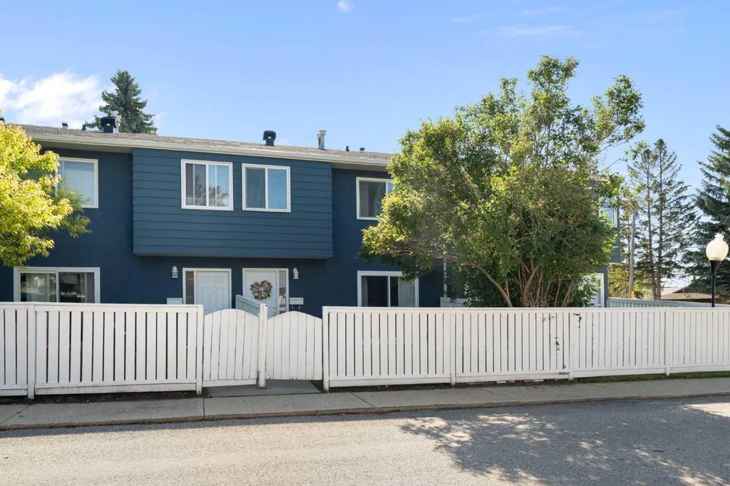 251 90 Avenue SE Calgary AB T2J 0A4