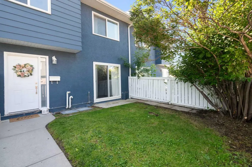 251 90 Avenue SE Calgary AB T2J 0A4