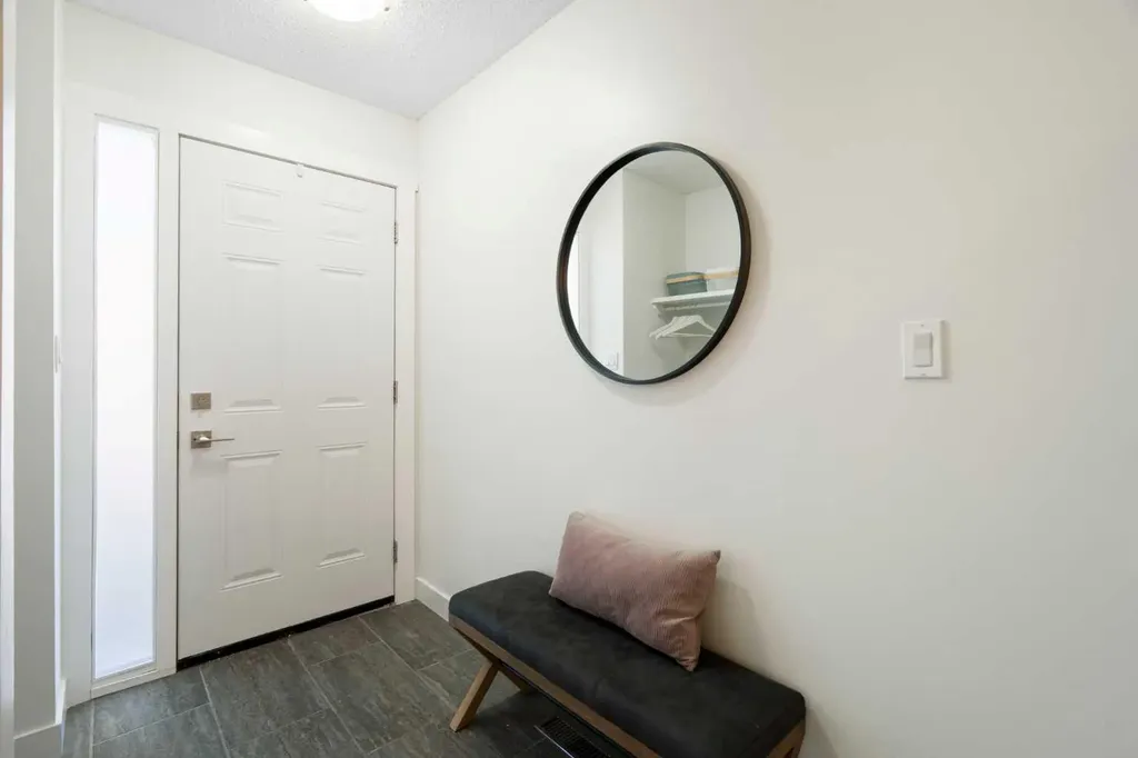 251 90 Avenue SE Calgary AB T2J 0A4