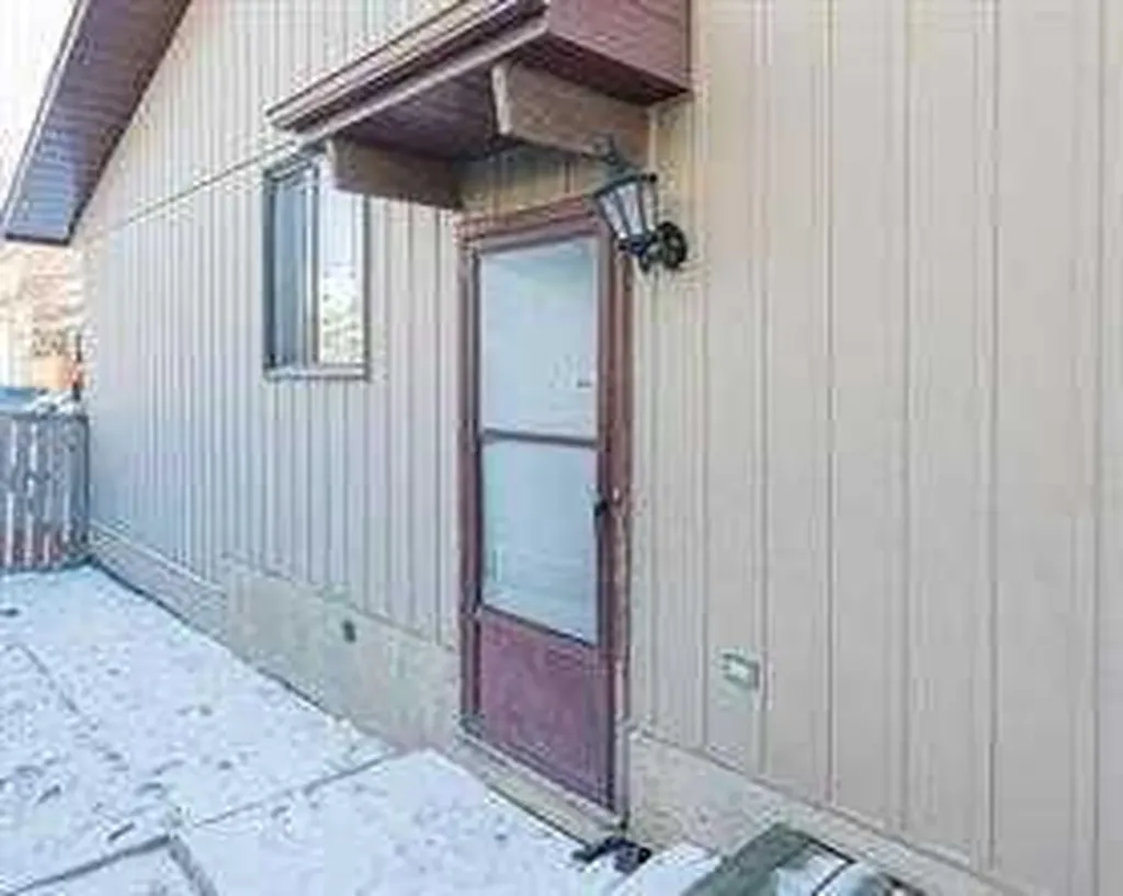 31 Martindale Close NE Calgary AB T3J 2V2