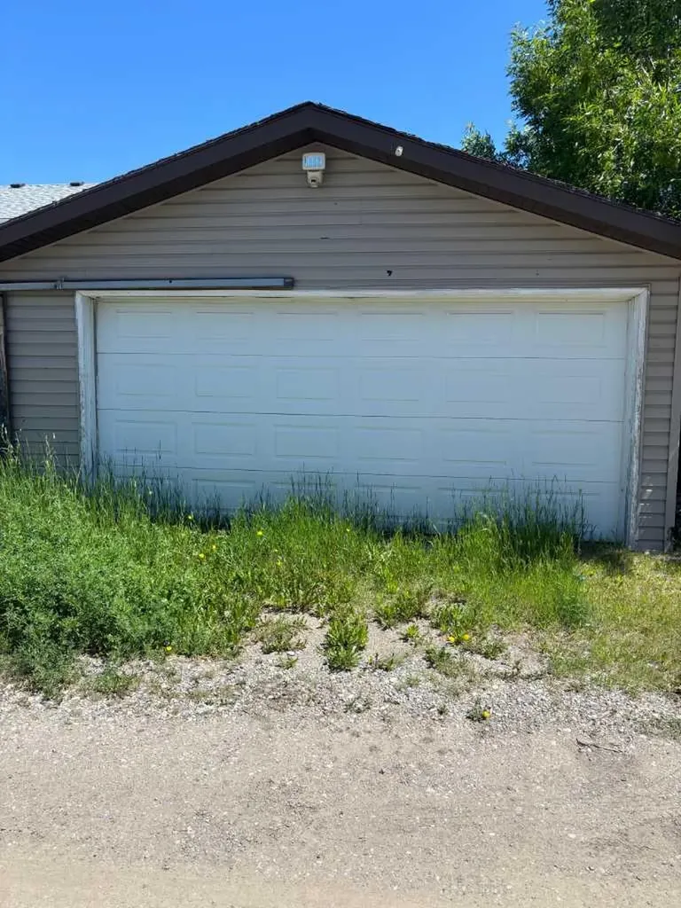 31 Martindale Close NE Calgary AB T3J 2V2