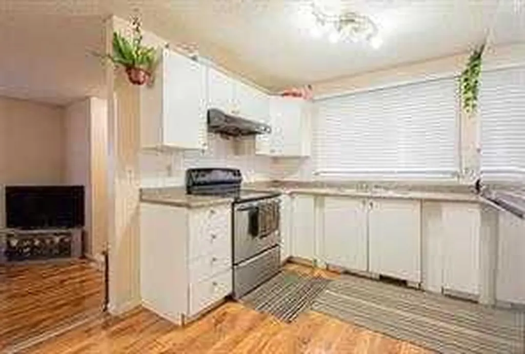 31 Martindale Close NE Calgary AB T3J 2V2