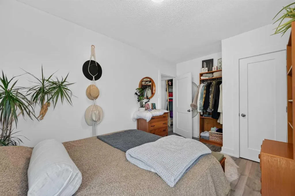 1212 Bantry Street NE Calgary AB T2E 5E7