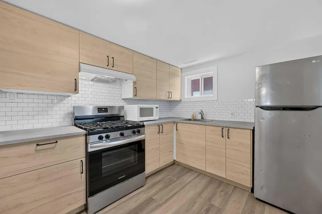 1212 Bantry Street NE Calgary AB T2E 5E7