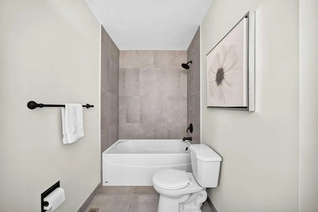 47 Canterbury Court SW Calgary AB T2W 6C2