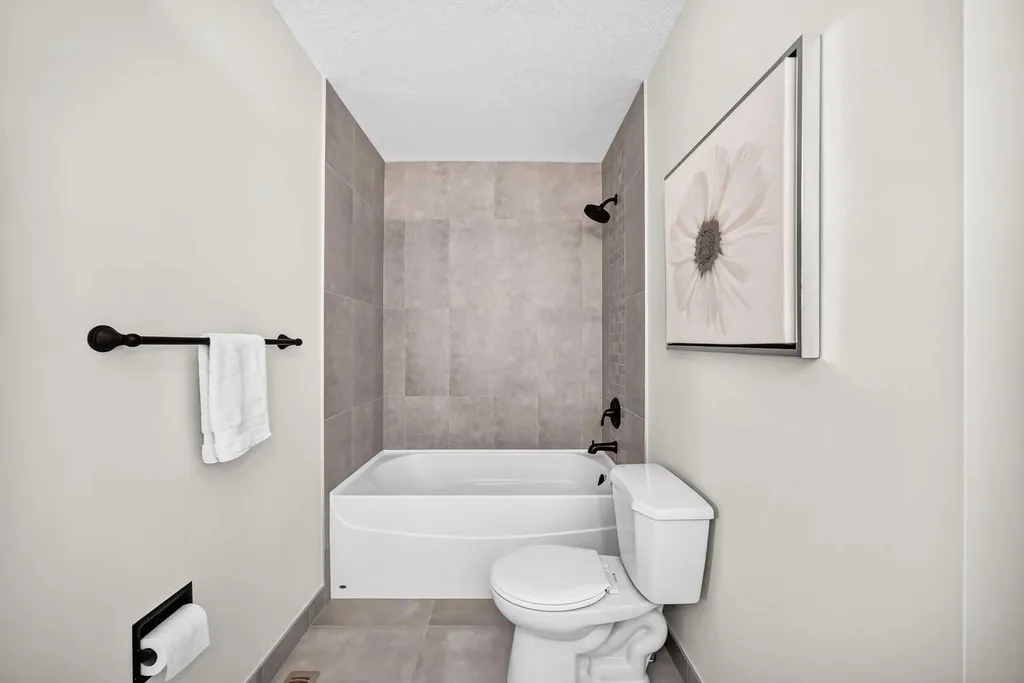 47 Canterbury Court SW Calgary AB T2W 6C2