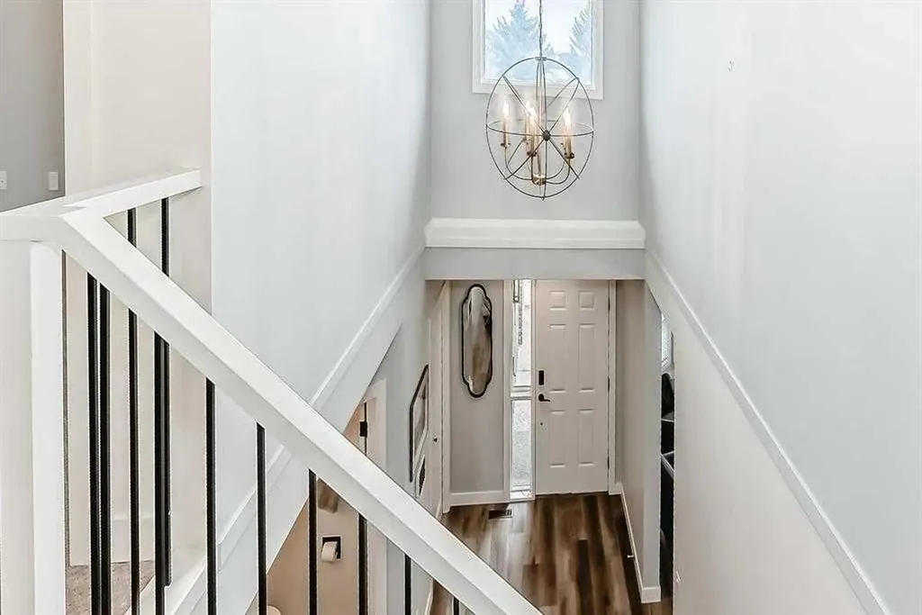 47 Canterbury Court SW Calgary AB T2W 6C2