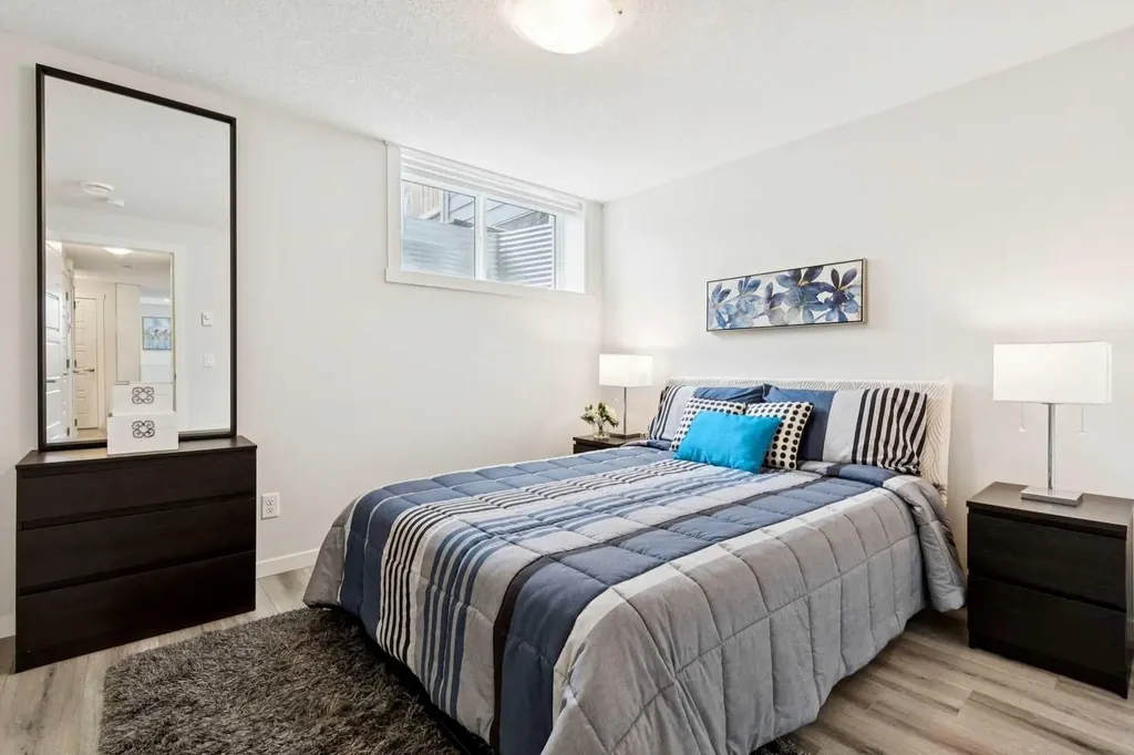 260 Rowley Way NW Calgary AB T3L 0H5