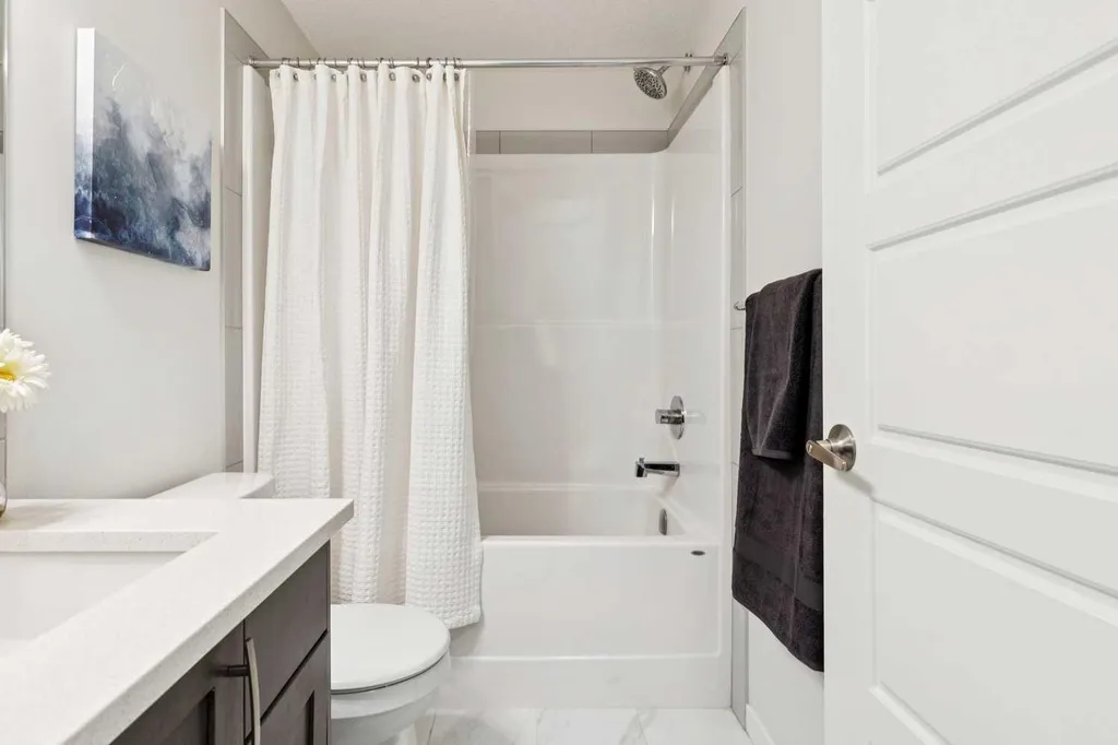 260 Rowley Way NW Calgary AB T3L 0H5
