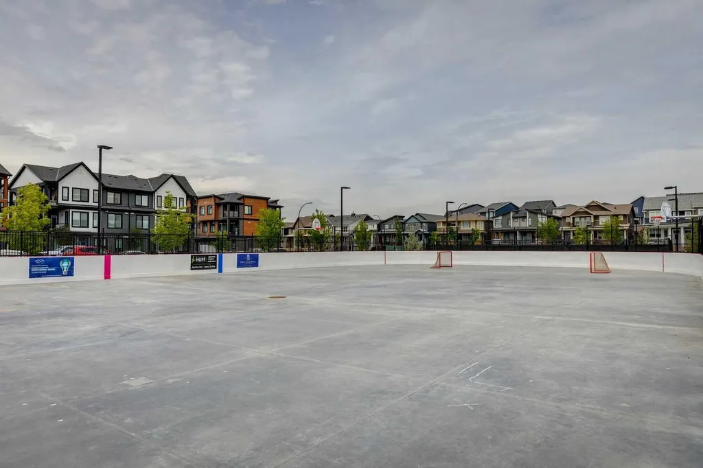 260 Rowley Way NW Calgary AB T3L 0H5