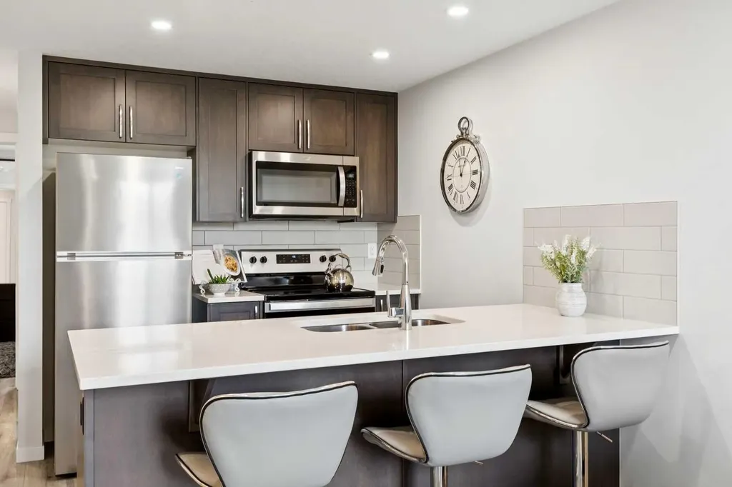 260 Rowley Way NW Calgary AB T3L 0H5