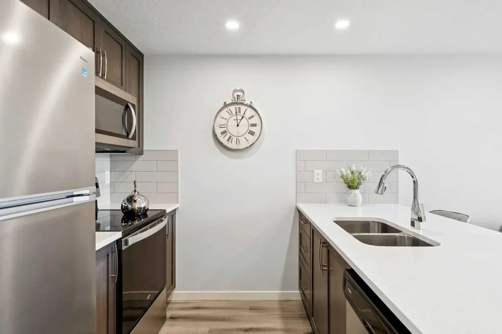 260 Rowley Way NW Calgary AB T3L 0H5