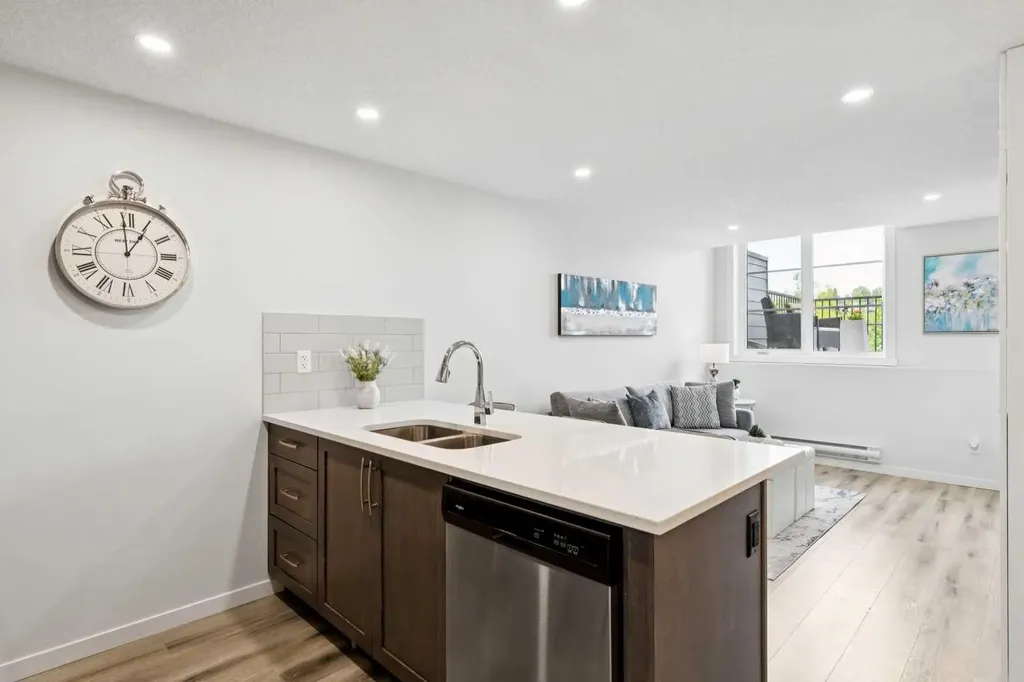 260 Rowley Way NW Calgary AB T3L 0H5