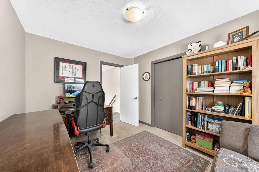 24 Brightonstone Gardens SE Calgary AB T2Z 0C7